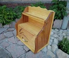 Хлібничка з поличкою