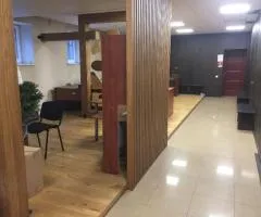 Оренда 2-х кімнат площею 100,1 м2 цокольного поверху офісного приміщення