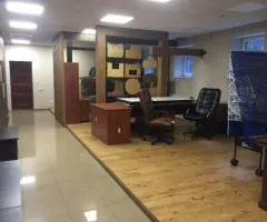 Оренда 2-х кімнат площею 100,1 м2 цокольного поверху офісного приміщення