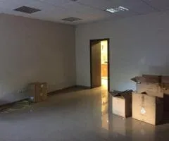 Оренда 2-х кімнат площею 100,1 м2 цокольного поверху офісного приміщення
