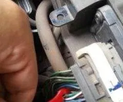 Автоэлектрик По Киеву Дарница  компьютерная диагностика электрооборудования в авто выезжаю к неиспра